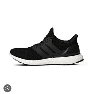 ADIDAS men ultraboost size 8 NIB